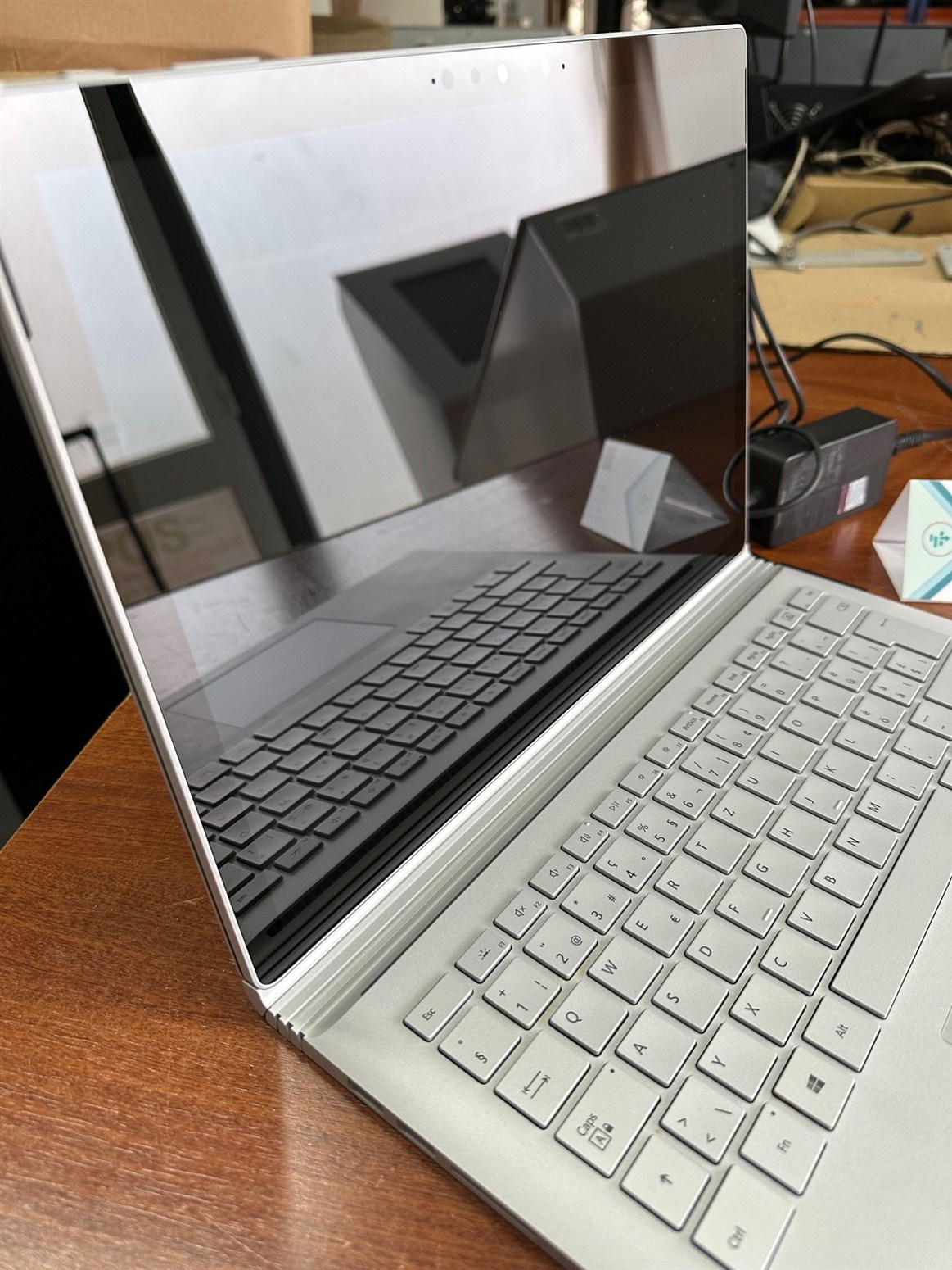 Microsoft-Surface-BOOK-3